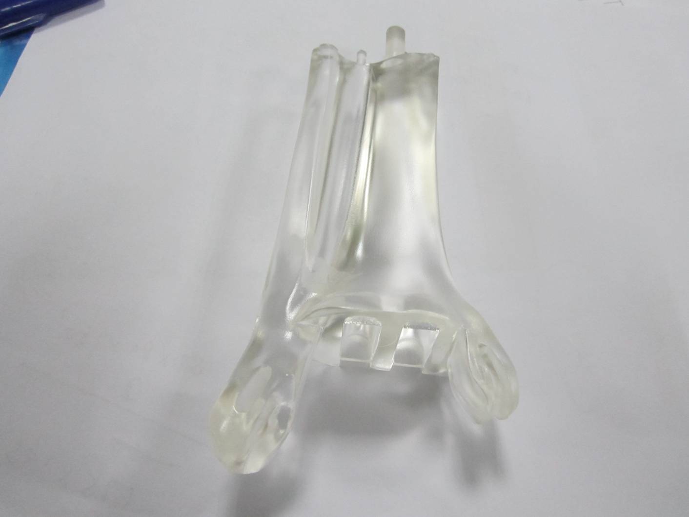 致天讲解：水晶ab胶固化后看到固化块里面有一丝丝的现象什么原因？