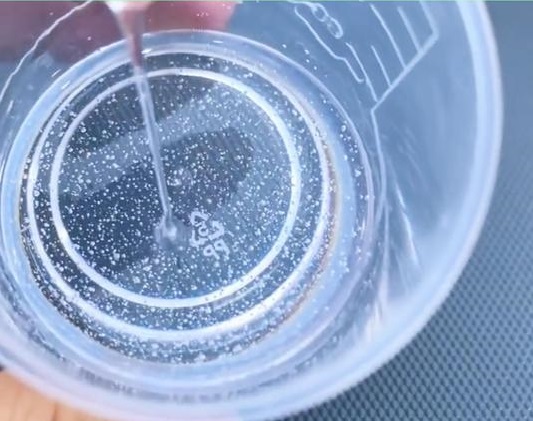 环氧水晶胶起气泡的原因是什么